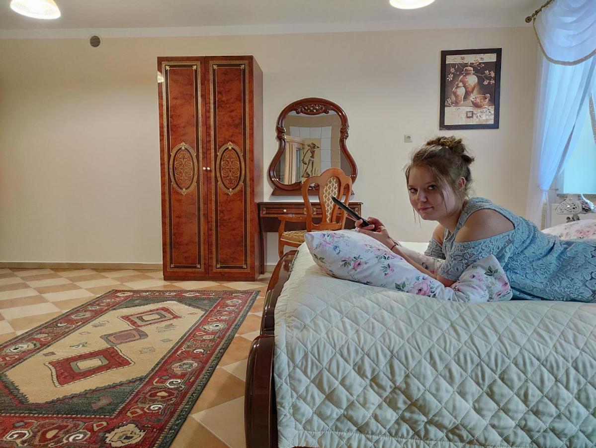 Dwor Bartnika Bed and Breakfast Narewka Εξωτερικό φωτογραφία