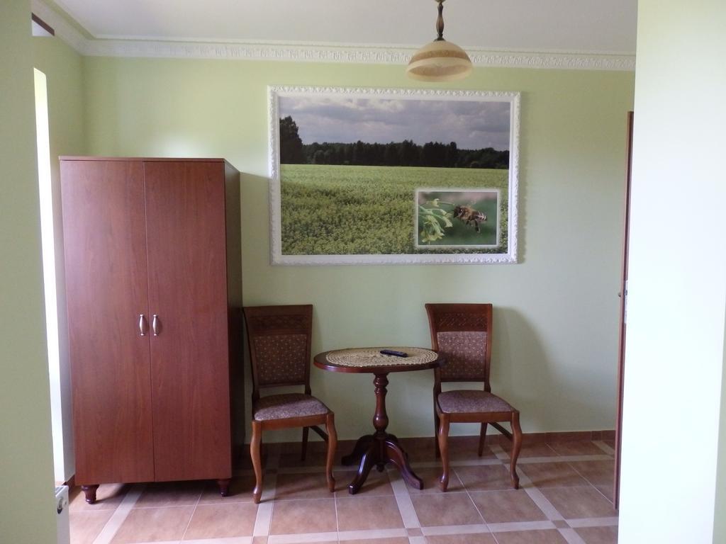 Dwor Bartnika Bed and Breakfast Narewka Δωμάτιο φωτογραφία